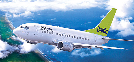 Авиакомпания airBaltic сделала регистрацию в аэропорту платной